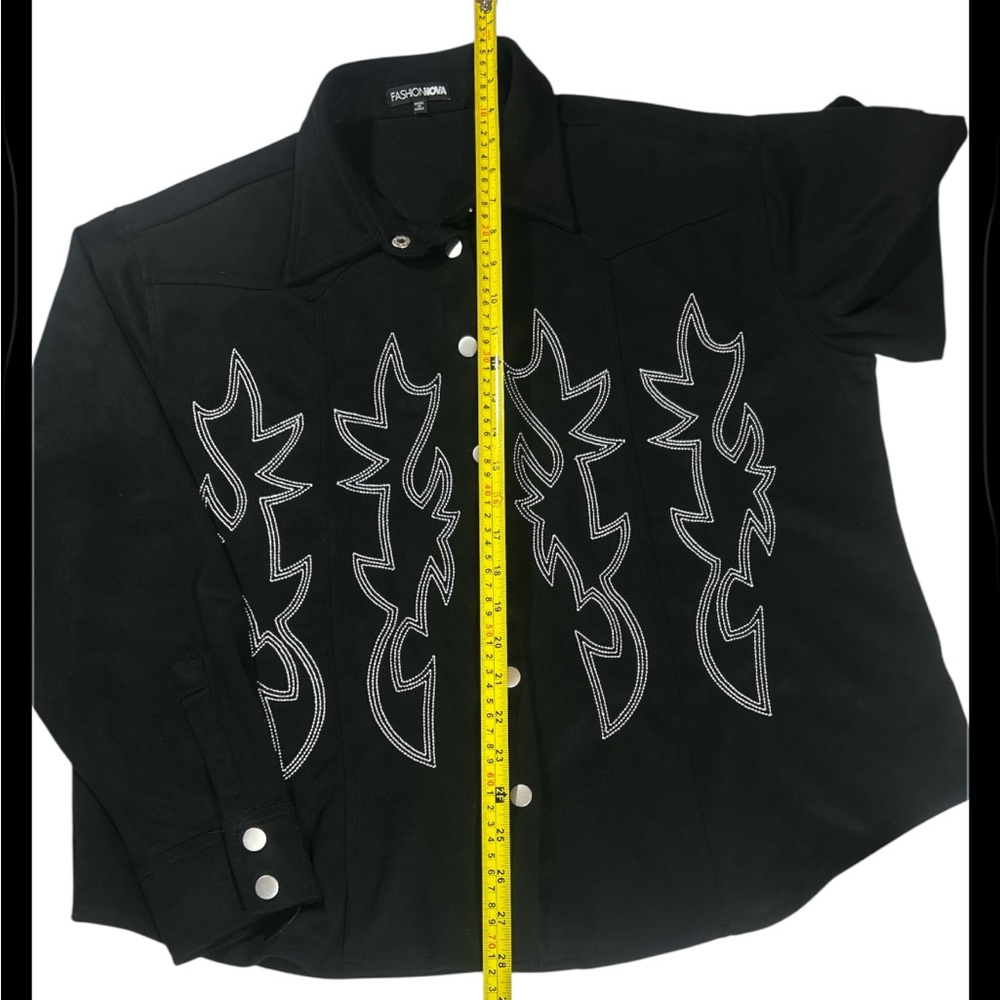 Statement Western‎ Embroidered Button-Down Shirt - Black & Silver - Picture 4 of 9